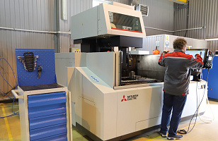 Проволочно-вырезной станок Mitsubishi MV2400S+